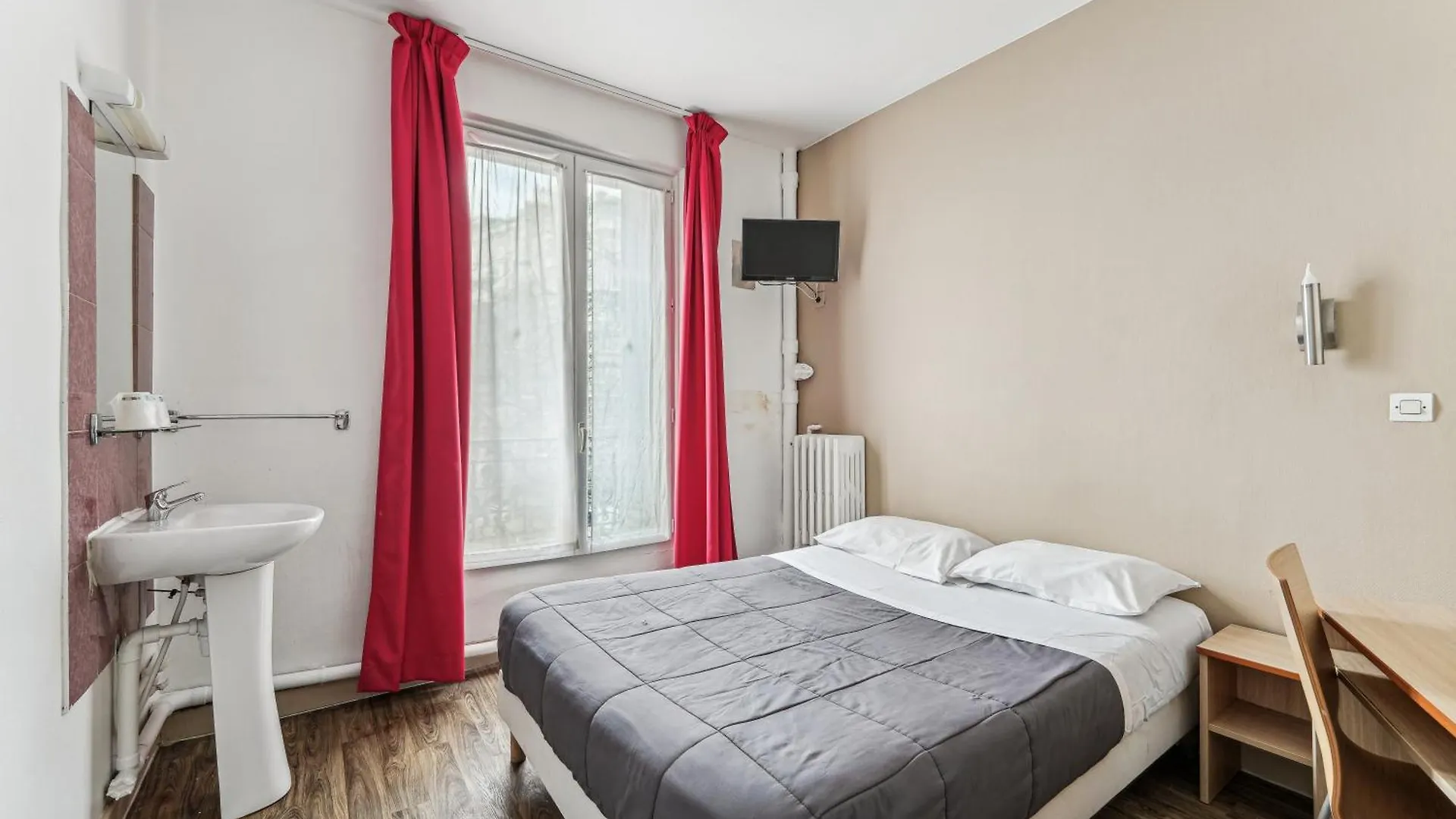 **  Hotel Tolbiac Paris France